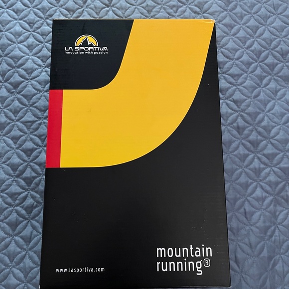 La Sportiva Black and Yellow Prodigio Pro Shoes - Picture 9 of 9